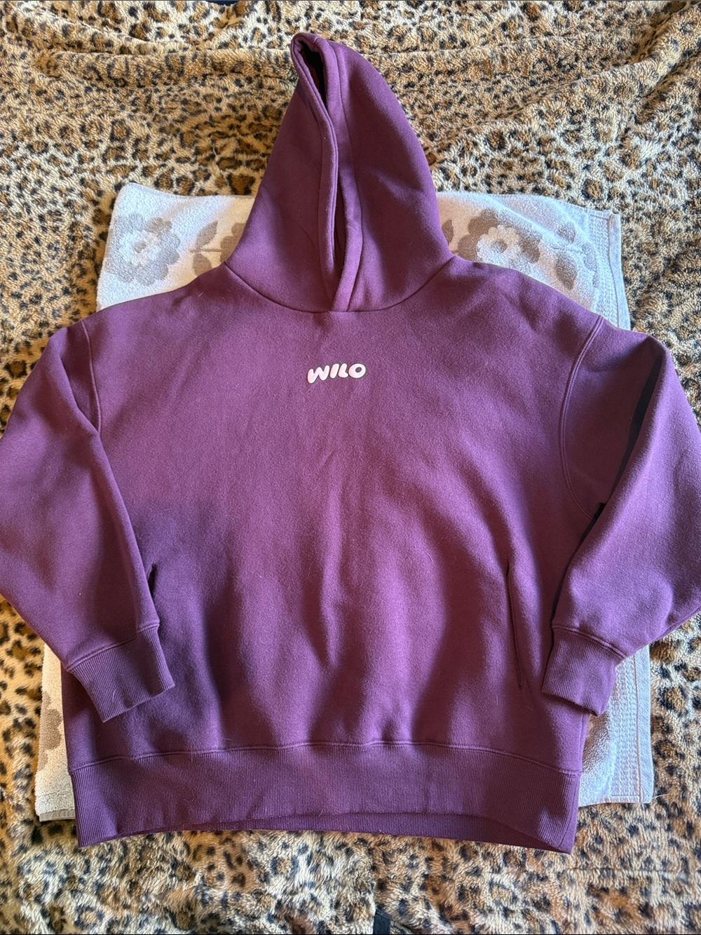 WILO Women's Plum Pullover Hoodie - Relaxed Fit